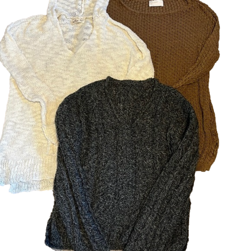 Bundle of 3 sweaters